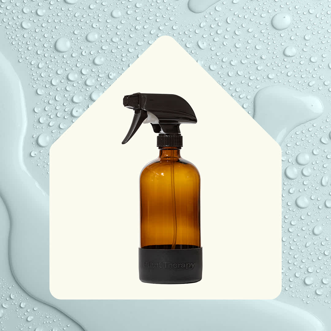 Glass Spray Bottle with Black Silicone Sleeve 16 oz - Image 4
